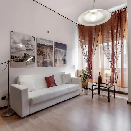 Happy & Beautiful Flat In شقة *