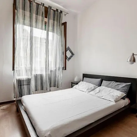 Happy & Beautiful Flat In شقة ميلان