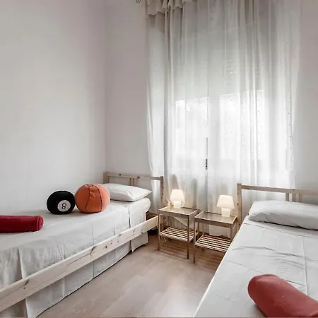 Happy & Beautiful Flat In ميلان