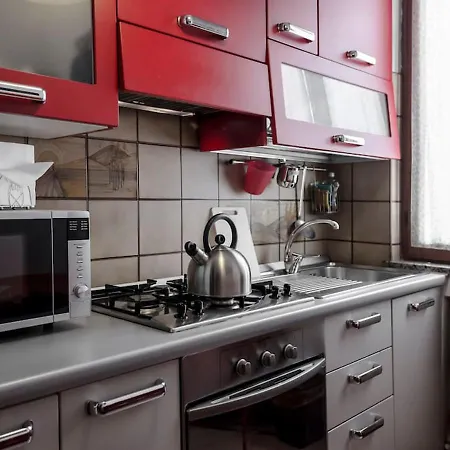 Happy & Beautiful Flat In شقة *
