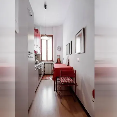 شقة Happy & Beautiful Flat In ميلان